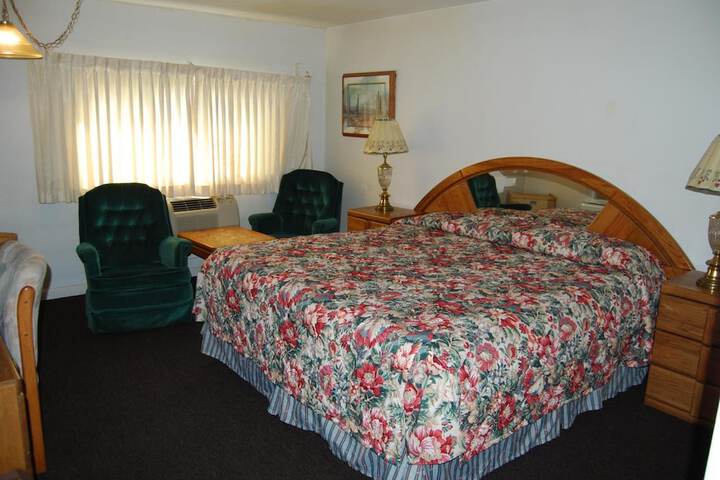 Room 13 of 15