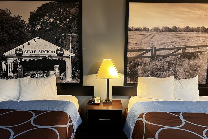 Room 15 of 44