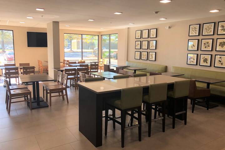 Country Inn & Suites by Radisson Stone Mountain, GA