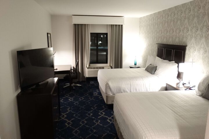 Room 21 of 34