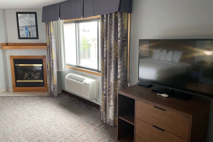 Room 36 of 70