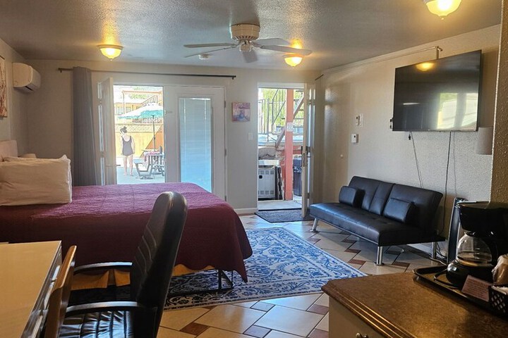 Camaray Motel
