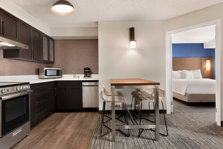 Room 16 of 26