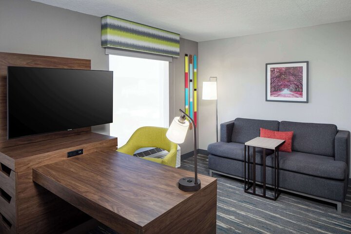Room 9 of 20