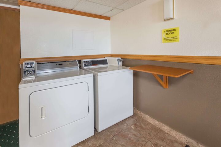 Room 7 of 14