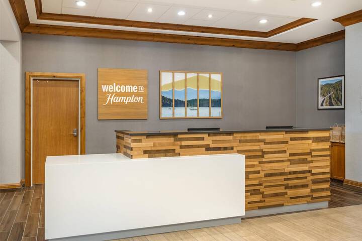 Hampton Inn & Suites Coeur d Alene