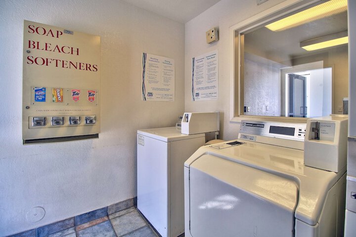 Motel 6 Nogales AZ - Mariposa Road