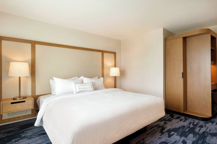 Room 18 of 27