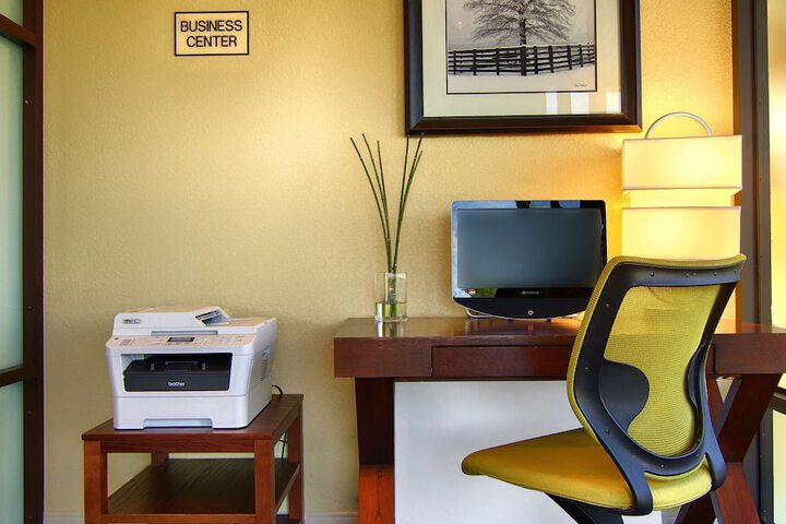Best Western Cades Cove Inn