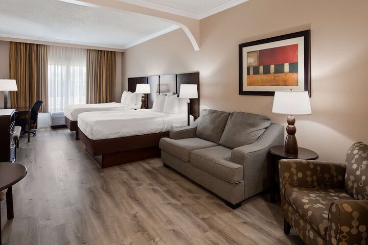 Best Western Plus Ambassador Suites Venice