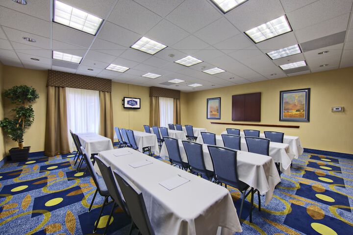 Hampton Inn & Suites Ridgecrest