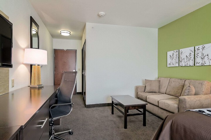 Room 12 of 35
