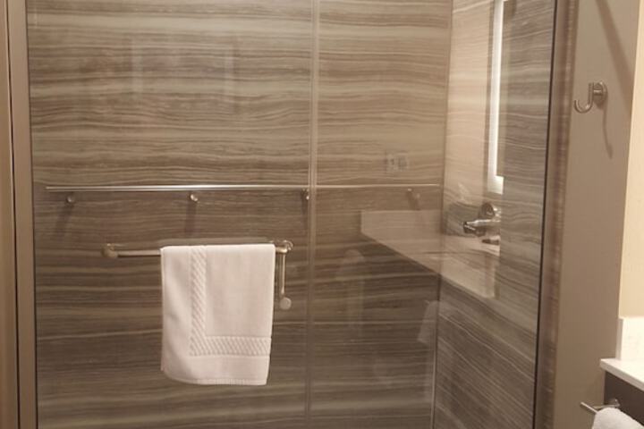 Room 25 of 54