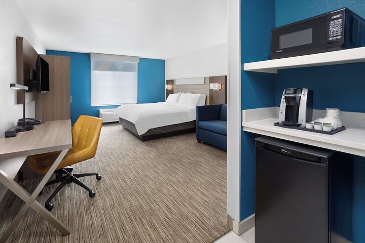 Room 15 of 47