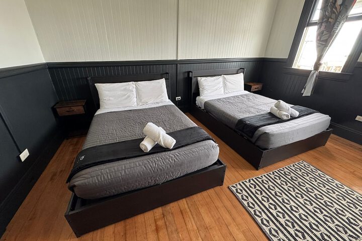 Howzit Hostels Hawaii