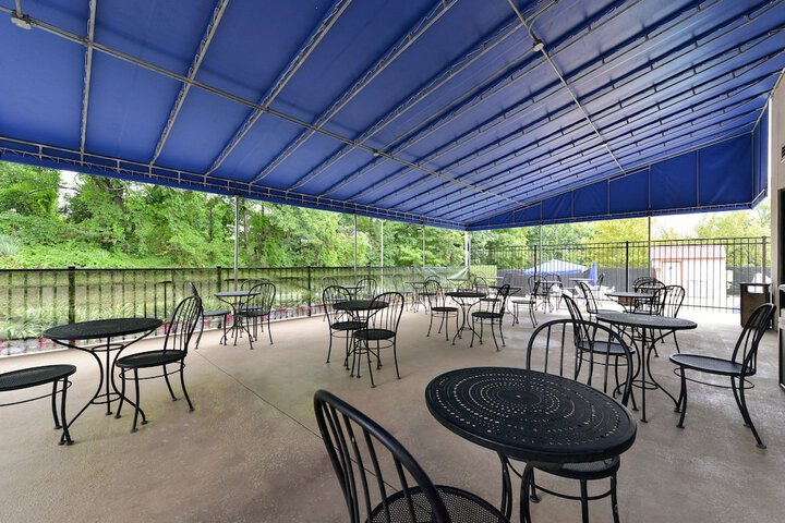 Terrace/Patio 60 of 65