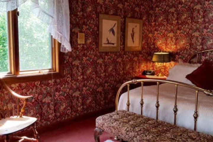 Room 49 of 107