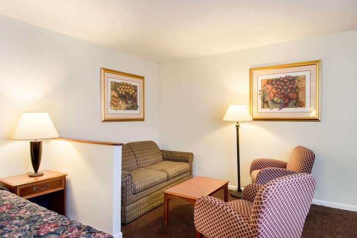 Room 25 of 30