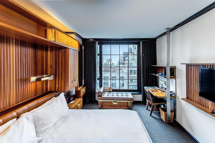 Room 33 of 53