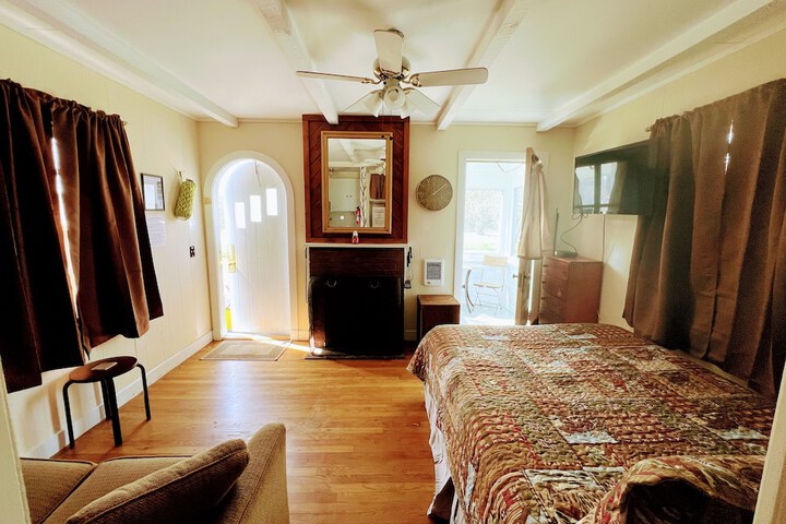 Room 51 of 177