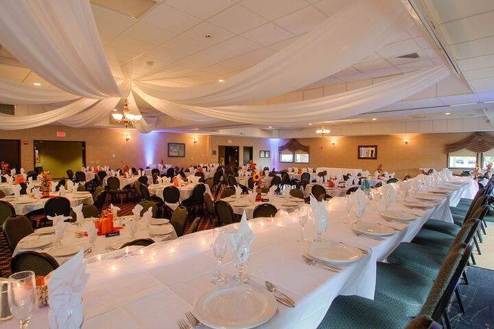 Ballroom/Hall 79 of 94