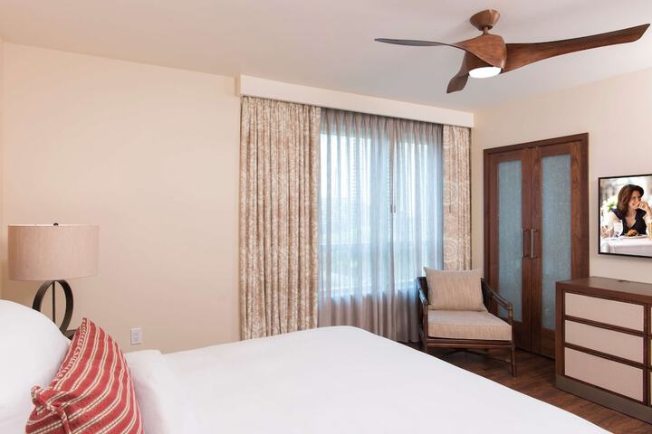 Room 53 of 83