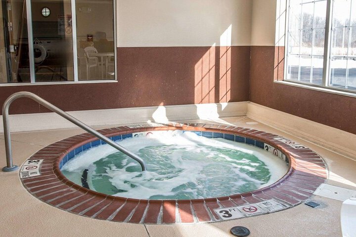 Pool 4 of 16