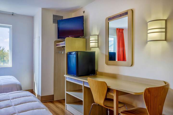 Room 12 of 21