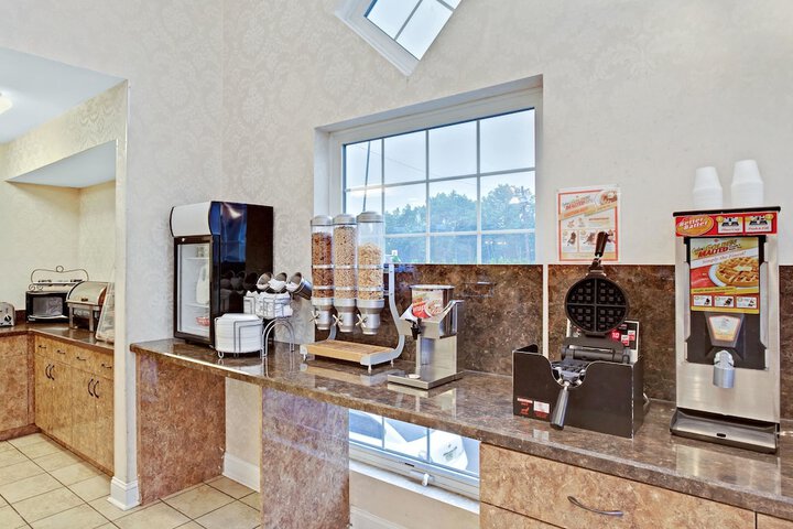 Breakfast/Coffee Service 11 of 13