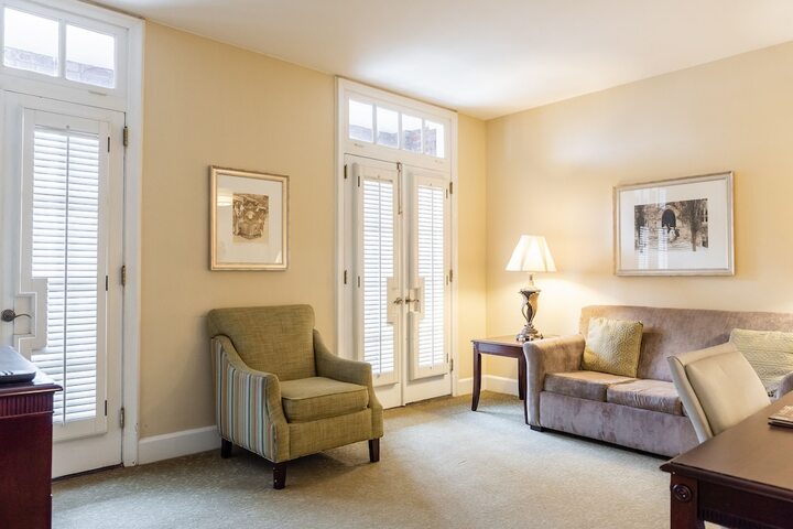 Room 21 of 40