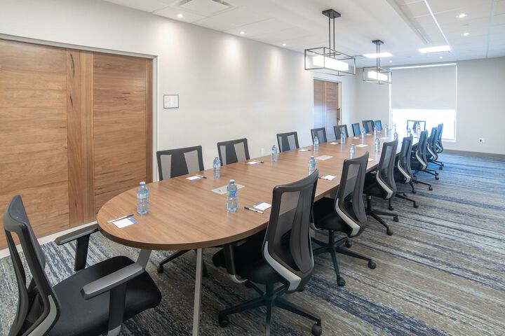 Holiday Inn Express and Suites Moose Jaw by IHG