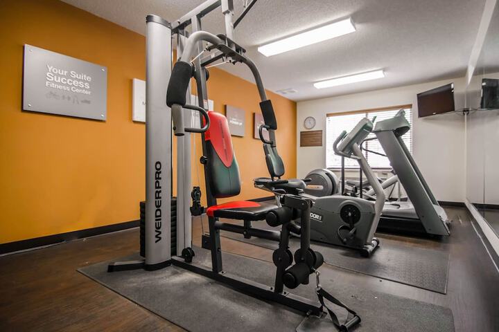 Quality Suites St. Joseph