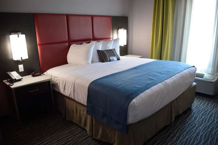 Room 14 of 21