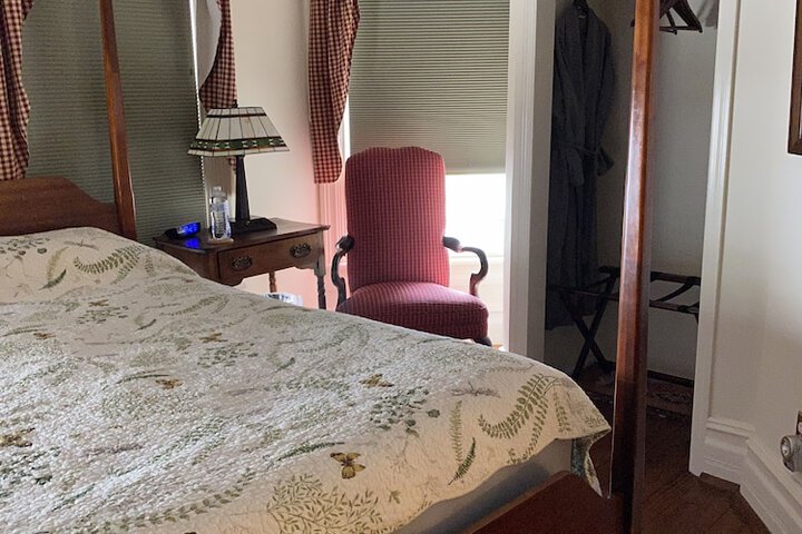 Room 16 of 69