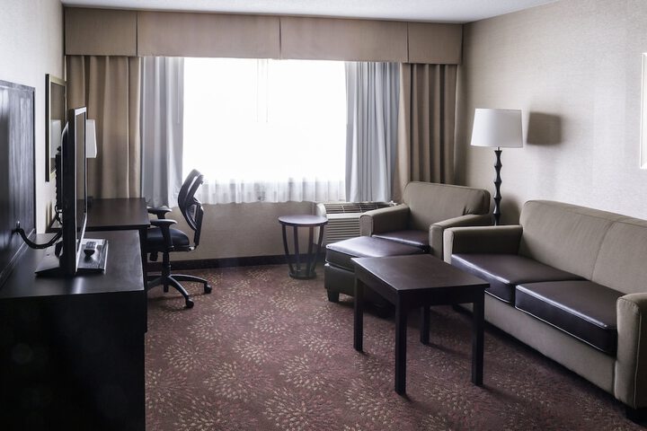 Room 25 of 34