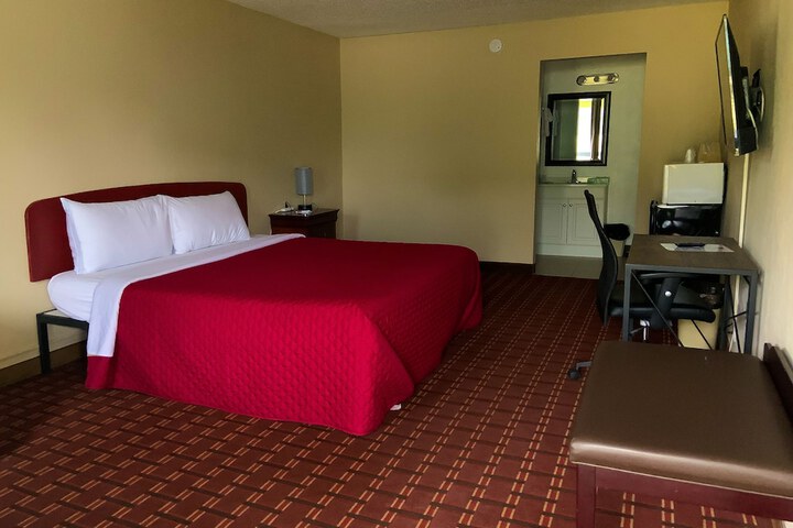 Room 17 of 39