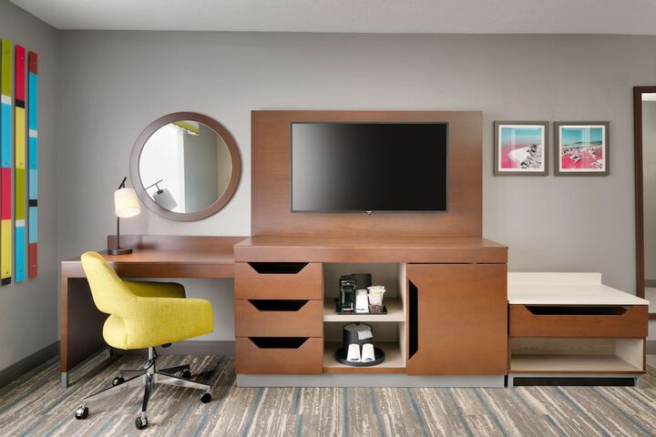 Room 25 of 66