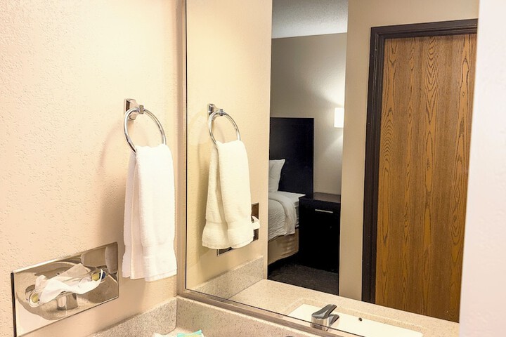 Room 12 of 34