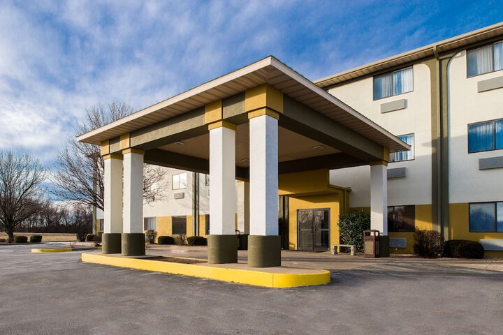 Hotel 3 of 40