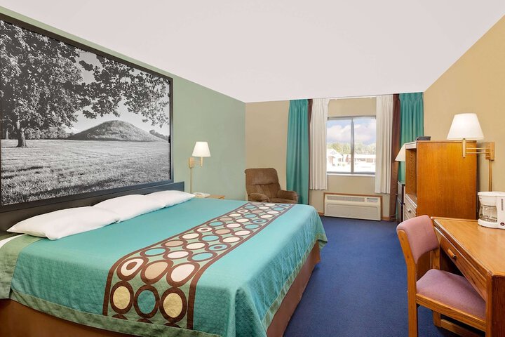 Room 15 of 15