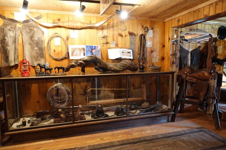 Gift Shop 117 of 133