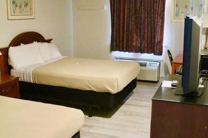 Room 17 of 22