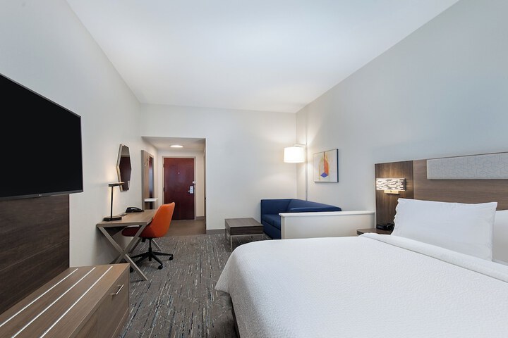 Room 26 of 33