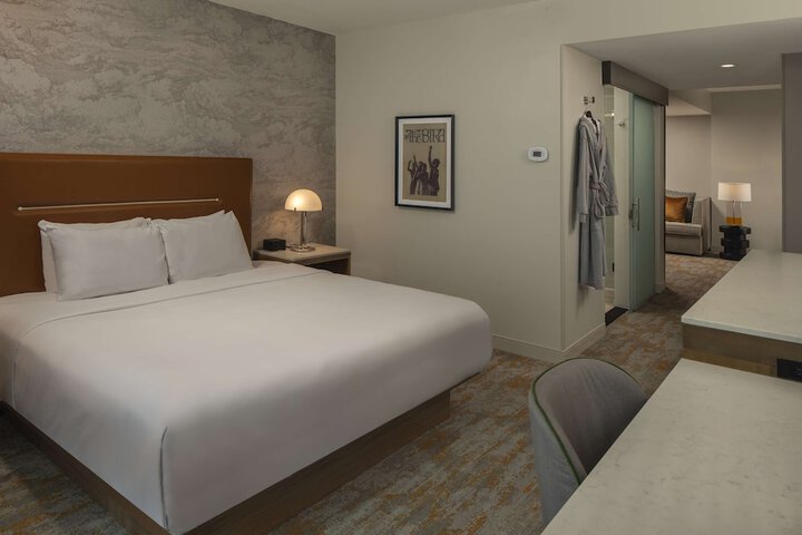 Room 21 of 57