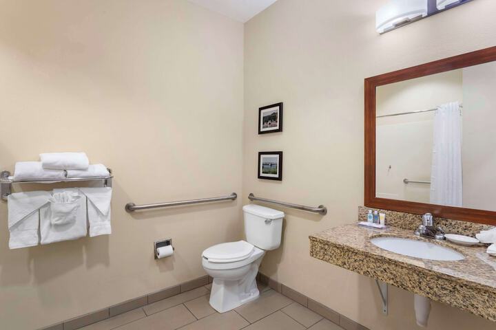 Room 19 of 32