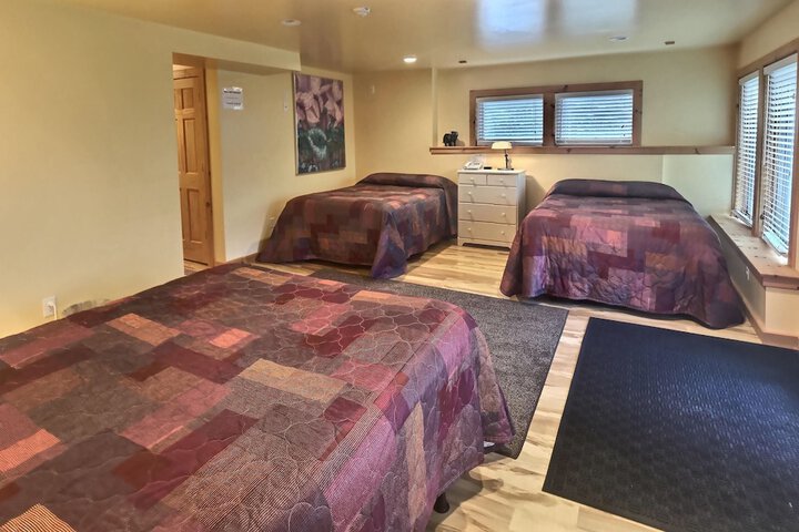 Room 9 of 36
