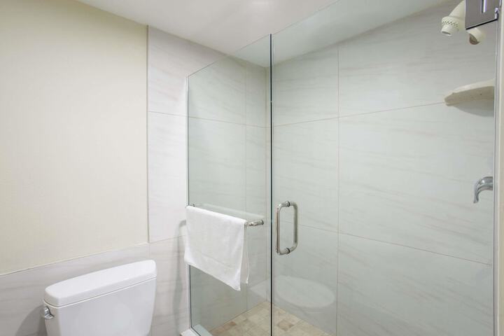 Ramada by Wyndham Culver City