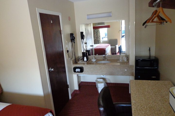 Room 15 of 20