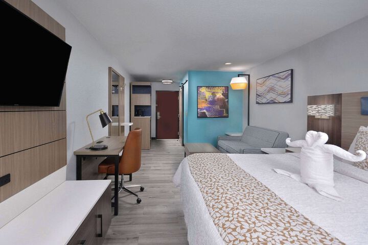 Room 98 of 118