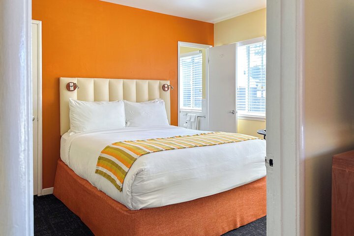 Room 40 of 63